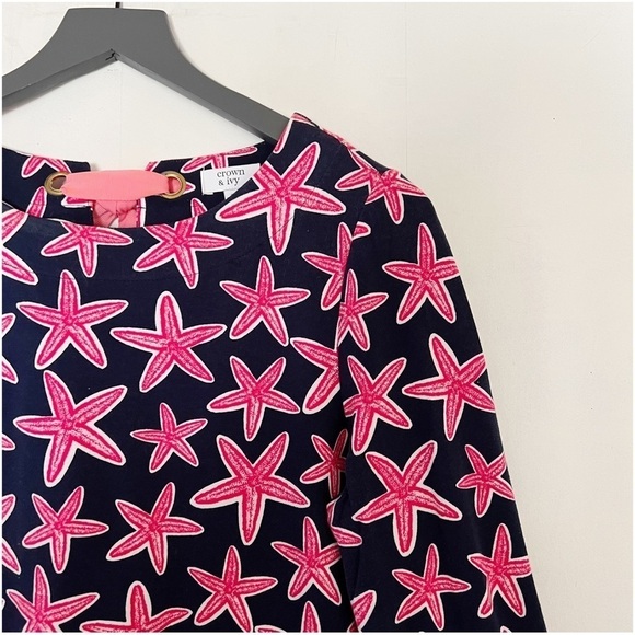 CROWN & IVY Starfish Print Knit Shift Dress with Back Bow Detail Size Small - Picture 4 of 12